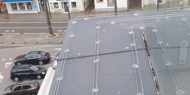 električna zaščita na polici Namestitev Električne Zaščite