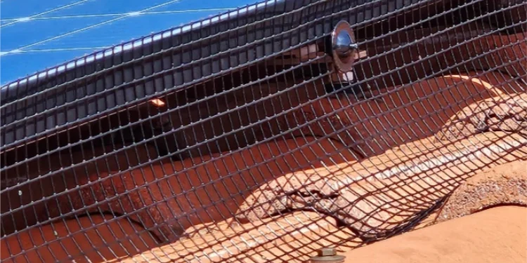 Zaščita solarnih panelov pred pticami – mreža Solar Mesh